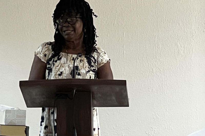 Claudette speaking in church41