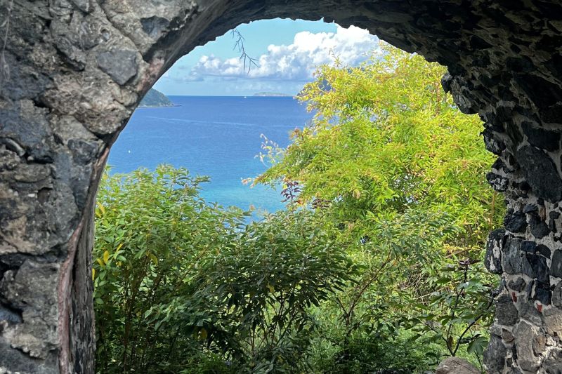 Ruins/arch and Sea24