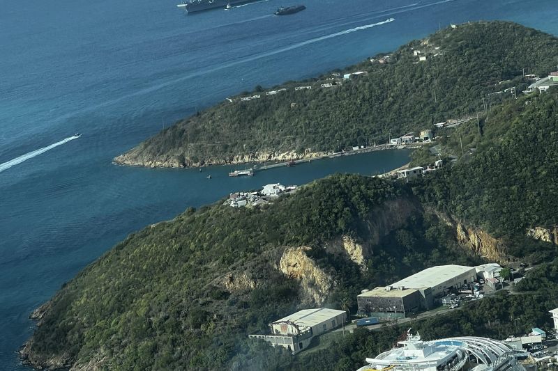 Cruise Ship and Warship!3